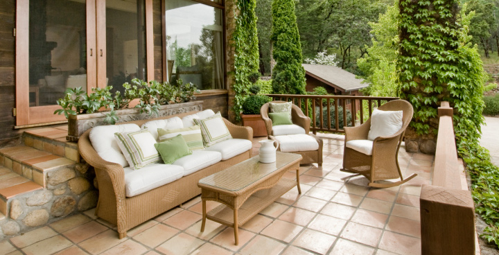 Patio furniture cleaning in toronto